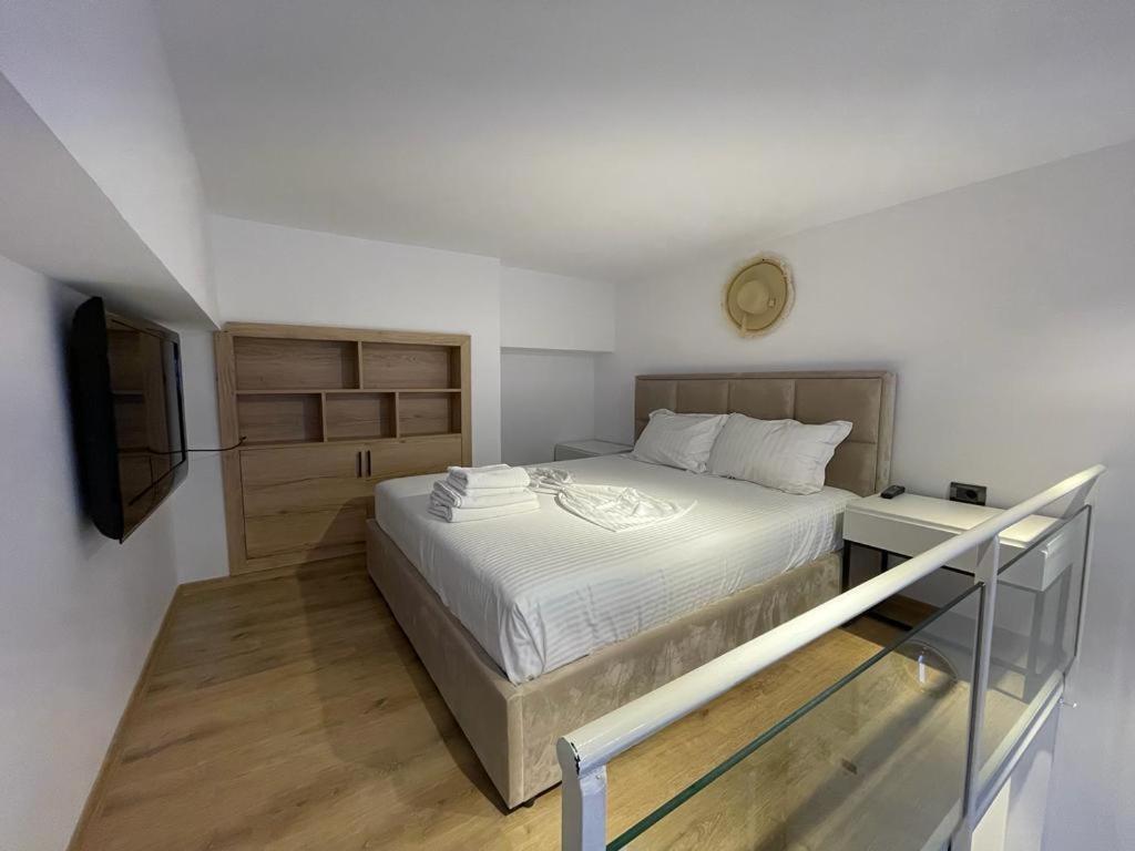 Duplex Lungomare Suites Vlore Exterior photo