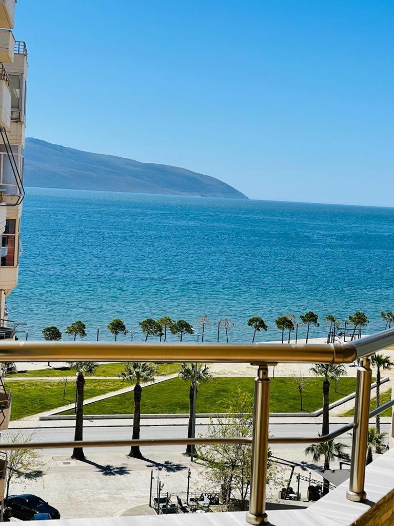 Duplex Lungomare Suites Vlore Exterior photo